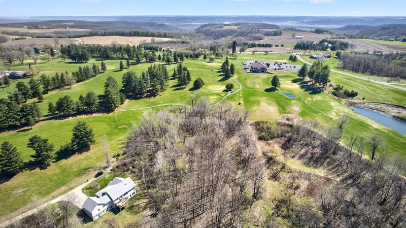 1059 Fairway Dr, Wabasha, MN 55981