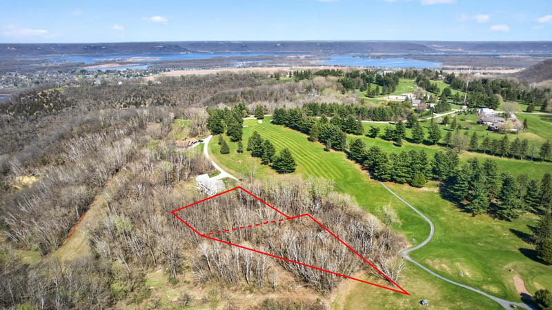 1059 Fairway Dr, Wabasha, MN 55981