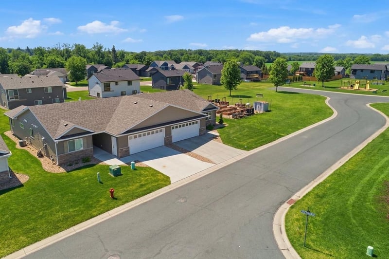 417 Fawn Rn, Kenyon, MN 55946