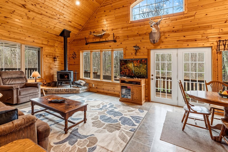 39611 Wilderness Ln, Hinckley, MN 55037