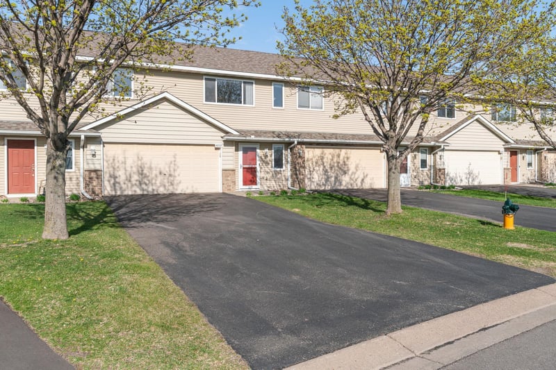 4052 Blakewood Dr, Shakopee, MN 55379