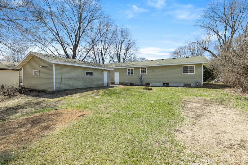 120 3rd Ave NW, Rice, MN 56367