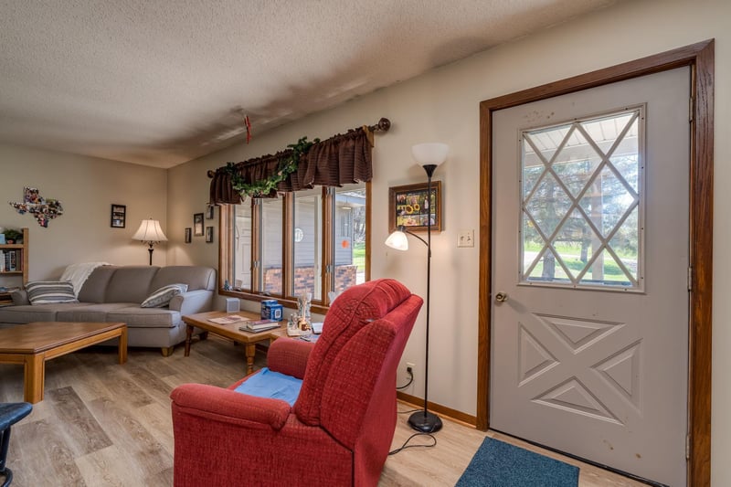 30536 Lexington Rd, Le Sueur, MN 56058