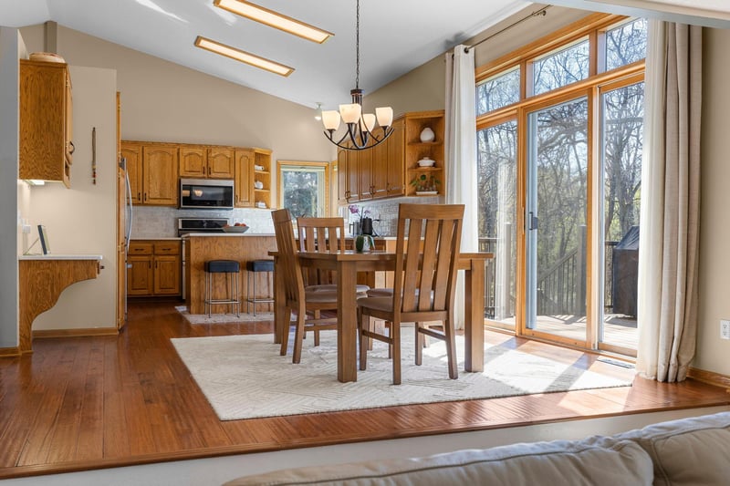 2655 N Barclay St, Maplewood, MN 55109