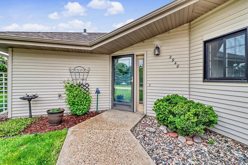 2940 12th Ave S, Moorhead, MN 56560