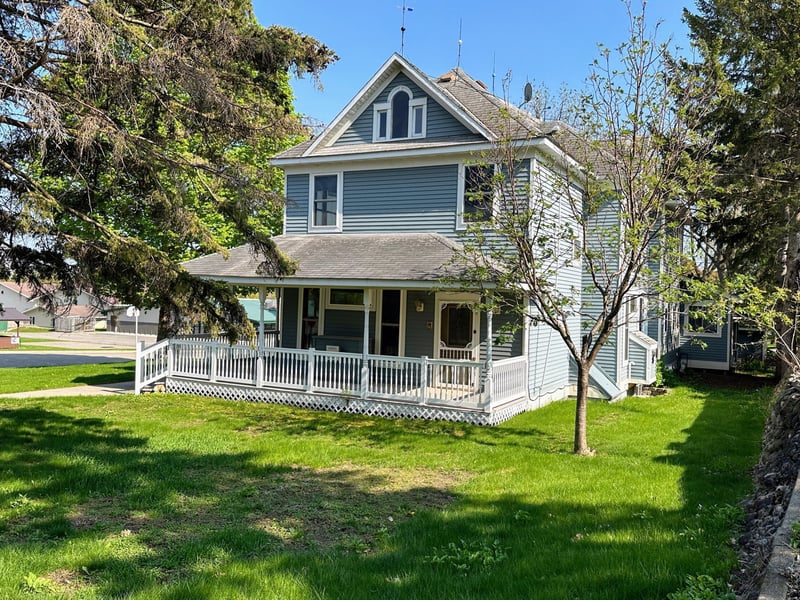 201 W Main St W, Vergas, MN 56587
