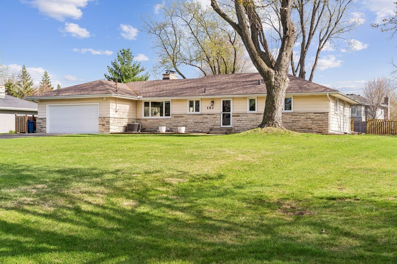 151 Mission Ln, Bloomington, MN 55420