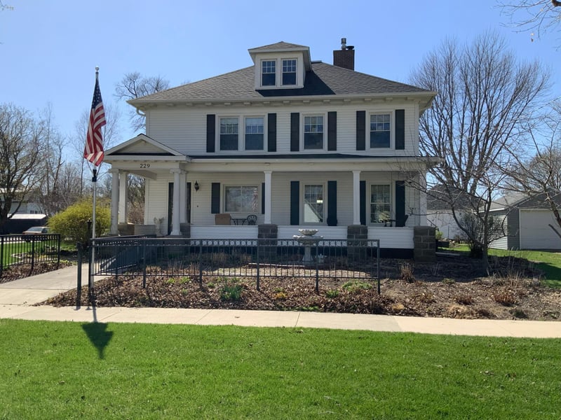 229 1st St SW, Grand Meadow, MN 55936