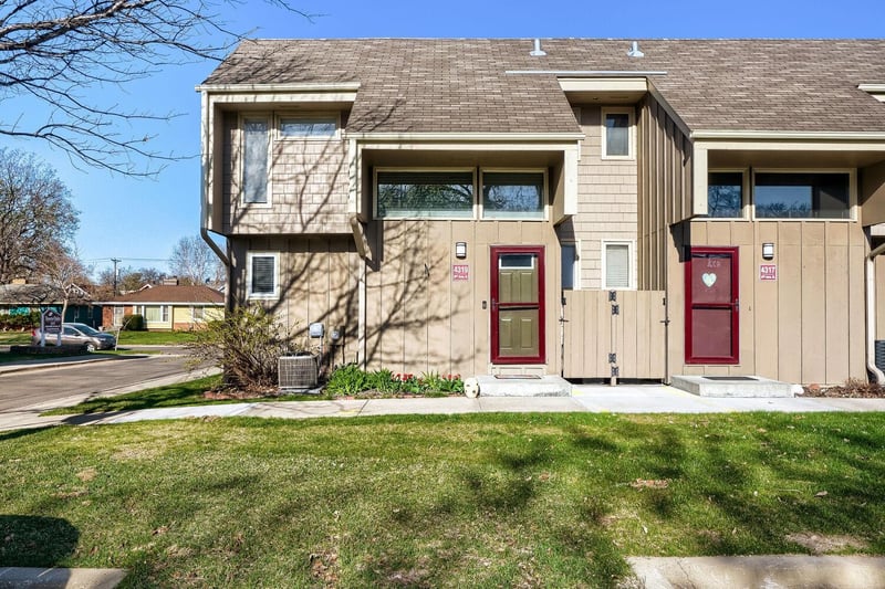4319 3rd Ave S, Minneapolis, MN 55409