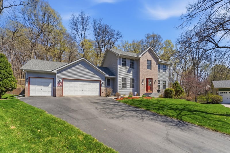 4030 Woodhill Ct, Rockford, MN 55373