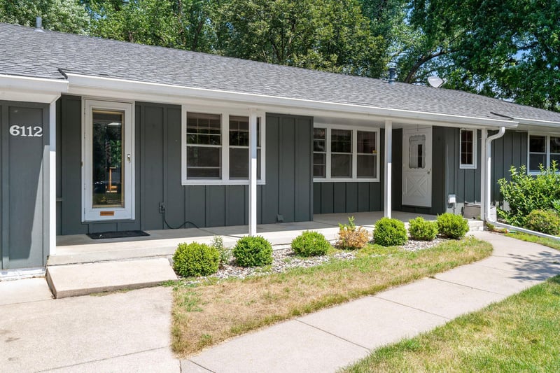 6112 Jeffrey Ln, Edina, MN 55436