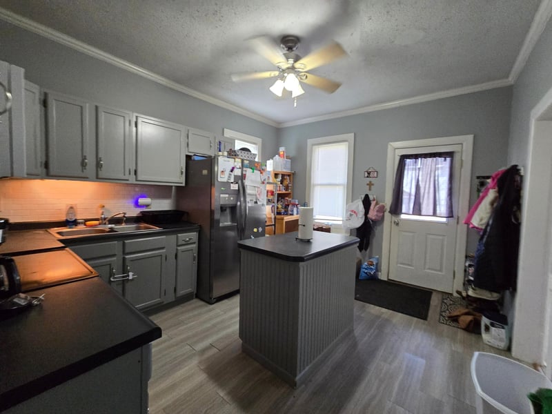 711 3rd Ave SE, Waseca, MN 56093