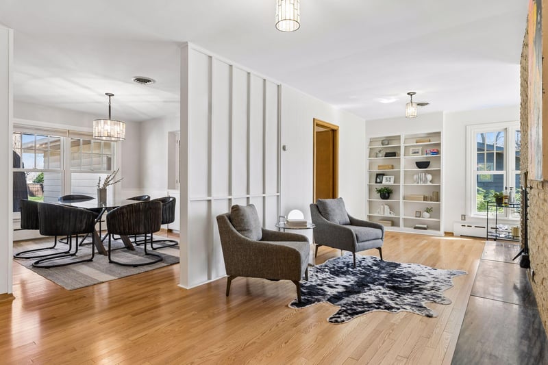 2595 Vale Crest Rd, Golden Valley, MN 55422