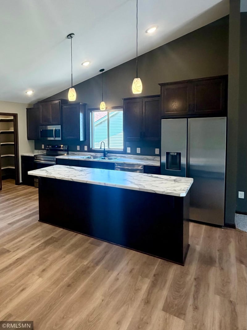 1615 Park View Ln NE, Sauk Rapids, MN 56379