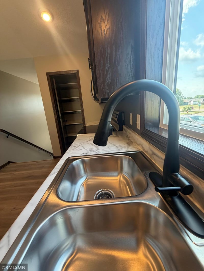 1615 Park View Ln NE, Sauk Rapids, MN 56379