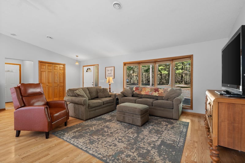 4225 Eagles Nest Rd, Webster, WI 54893