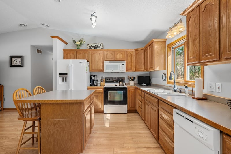 4225 Eagles Nest Rd, Webster, WI 54893