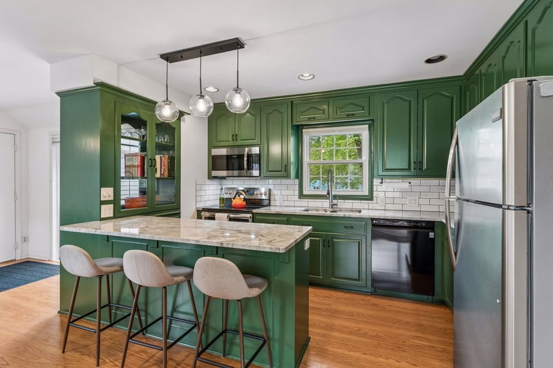 418 Tyler Ave S, Edina, MN 55343