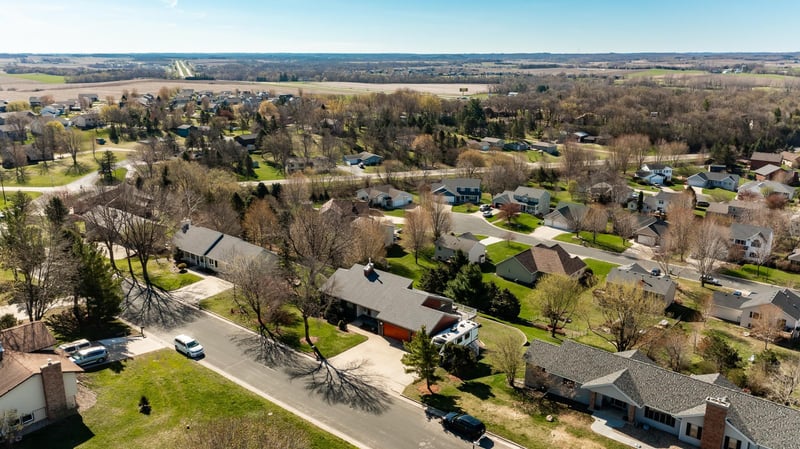 9 Island Heights Ct NE, Pine Island, MN 55963