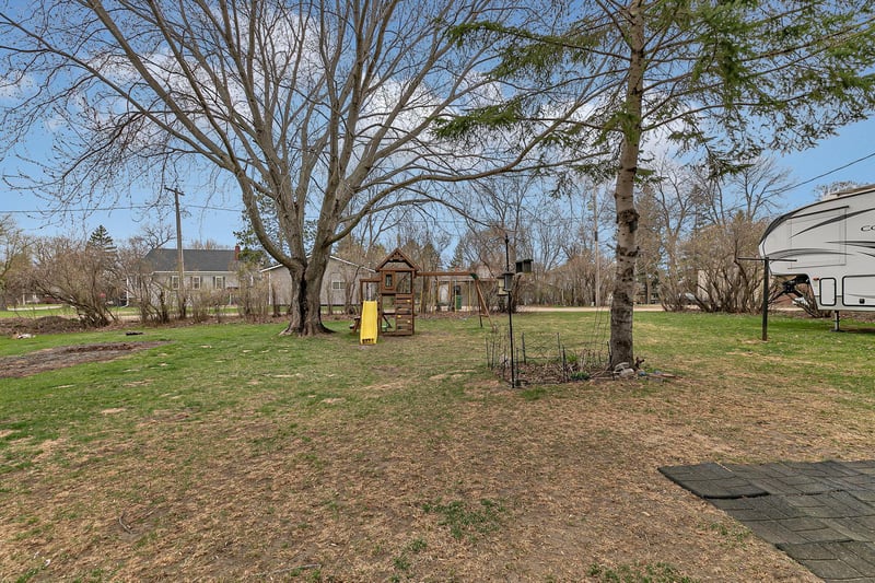 221 Hintzen St, Miltona, MN 56354