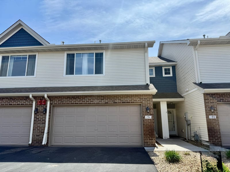 194 Shetland Ln, Lino Lakes, MN 55014