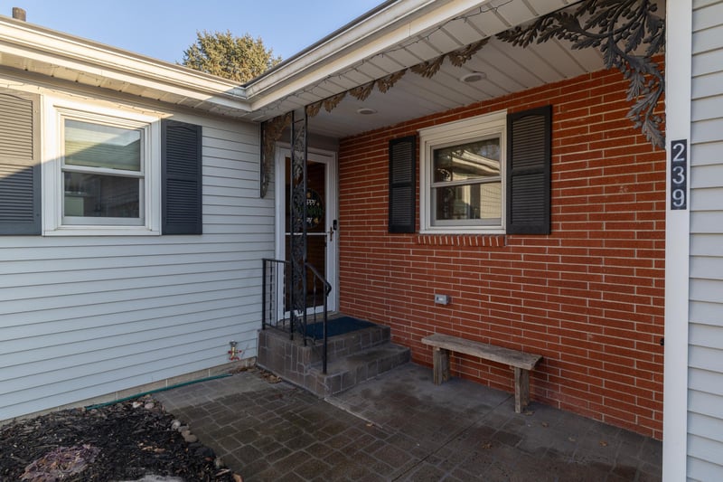 239 W Kinne St, Ellsworth, WI 54011