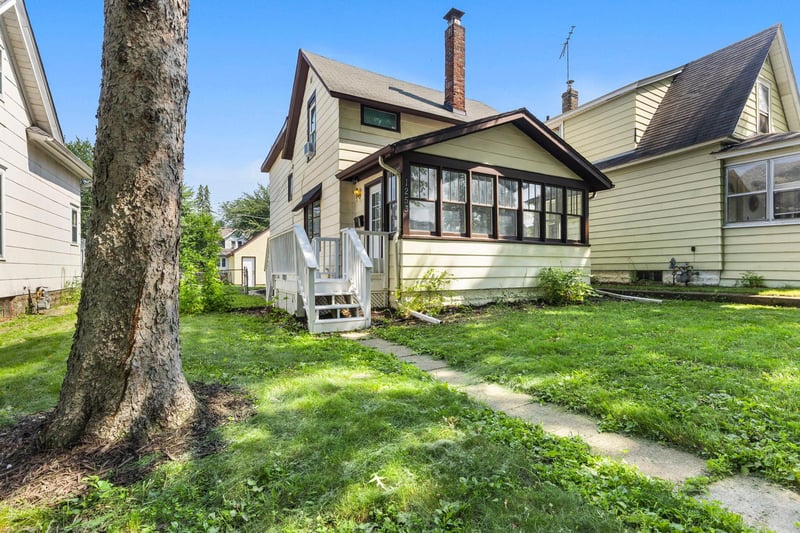 1253 Reaney Ave, Saint Paul, MN 55106
