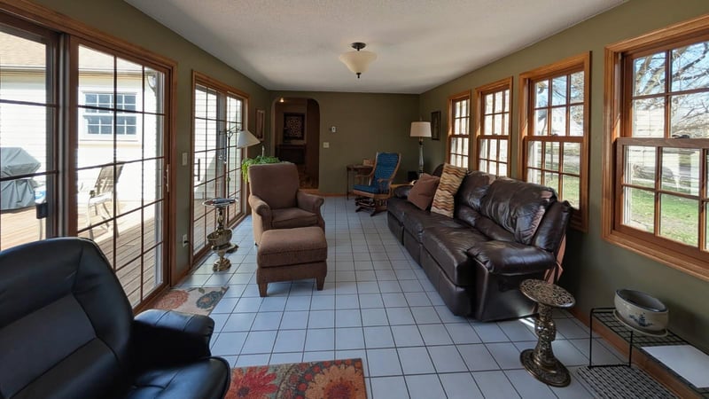 617 N 9th St, Montevideo, MN 56265
