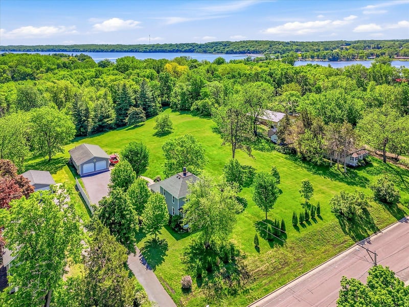 720 1st St N, Waterville, MN 56096