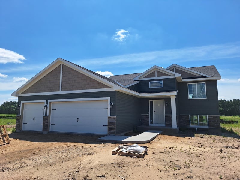 13048 12th Ave, Zimmerman, MN 55398