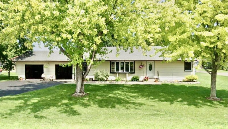 122 W Fir Ave, Fergus Falls, MN 56537