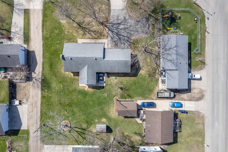 122 W Fir Ave, Fergus Falls, MN 56537