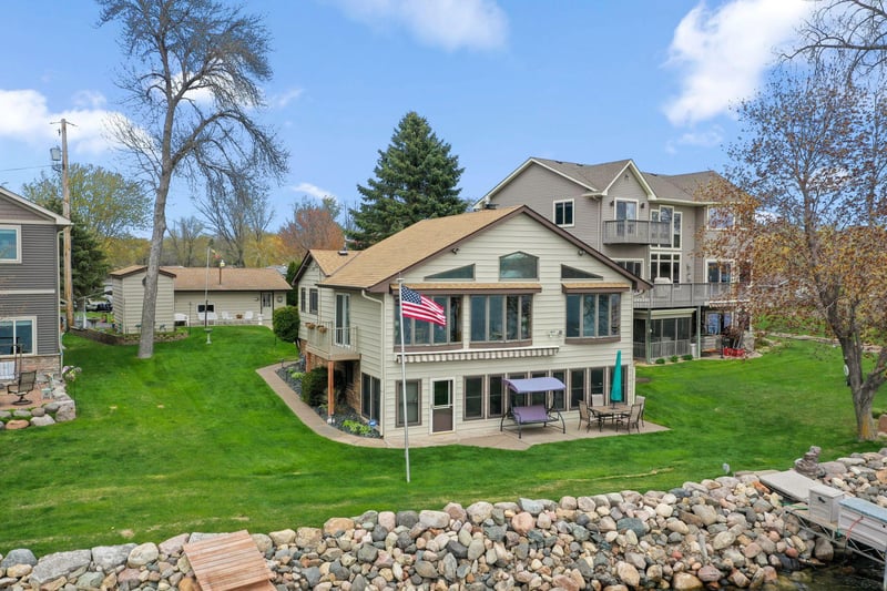 10509 Point Pleasant Rd, Chisago City, MN 55013