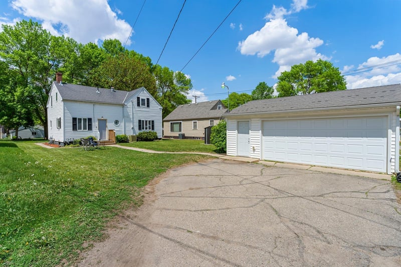 820 N 6th St, Montevideo, MN 56265