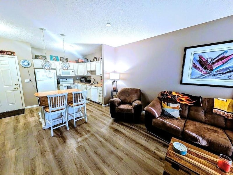 2231 Penn Pl #316, North Saint Paul, MN 55109