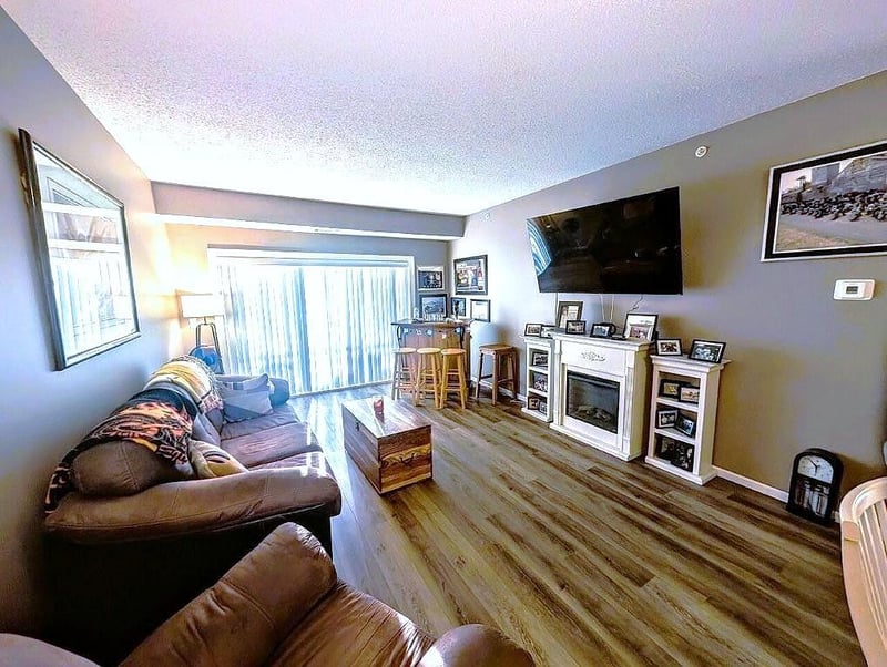 2231 Penn Pl #316, North Saint Paul, MN 55109