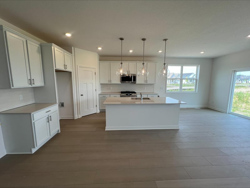 2147 Pepin Dr, Lino Lakes, MN 55038