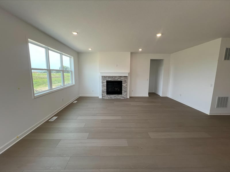 2147 Pepin Dr, Lino Lakes, MN 55038