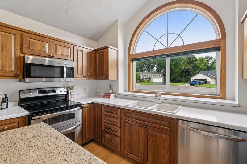 16795 Hershey Ct, Lakeville, MN 55044