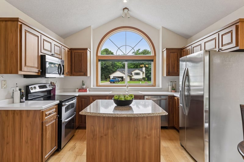 16795 Hershey Ct, Lakeville, MN 55044