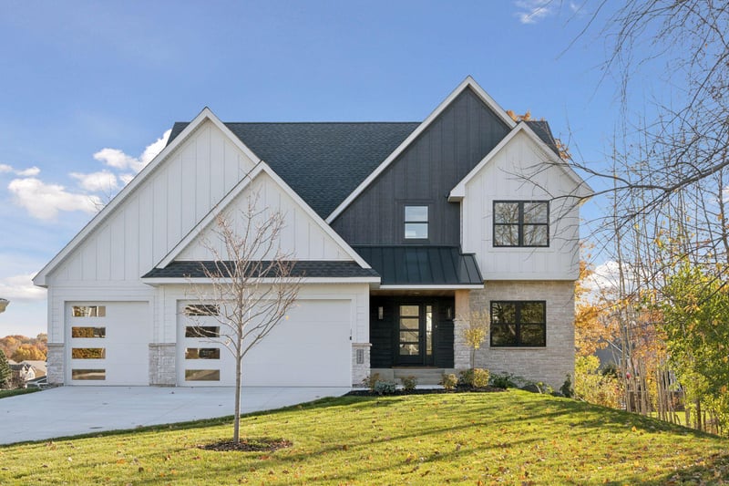 9975 194th St W, Lakeville, MN 55044