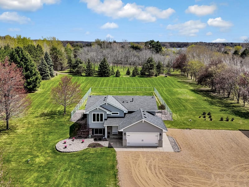 26807 James Ave, Chisago City, MN 55013