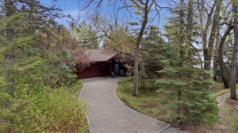 633 N Shore Dr, Detroit Lakes, MN 56501