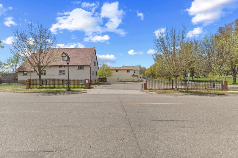 765 Jackson St, Saint Paul, MN 55117
