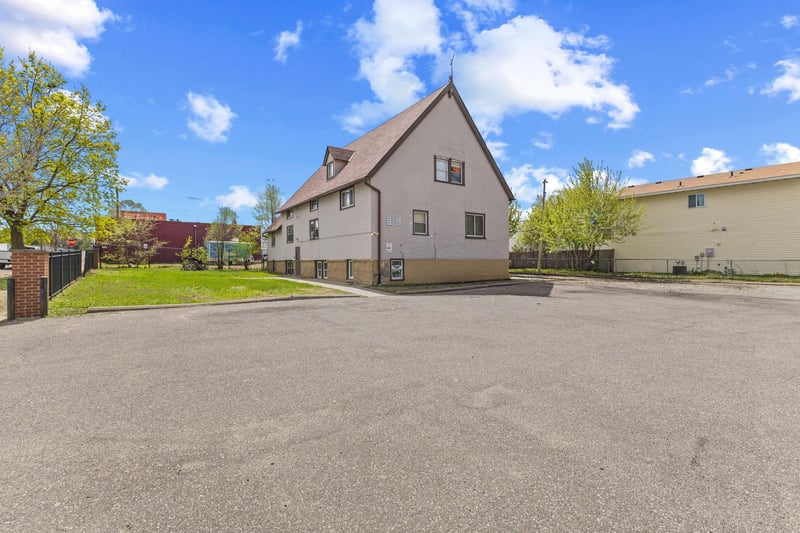 765 Jackson St, Saint Paul, MN 55117