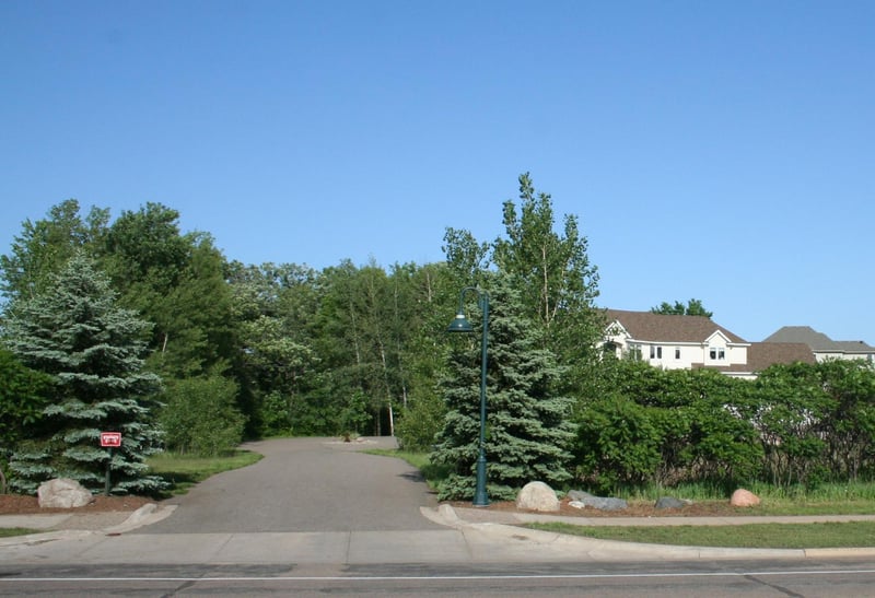 14821 Lac Lavon Dr, Burnsville, MN 55306