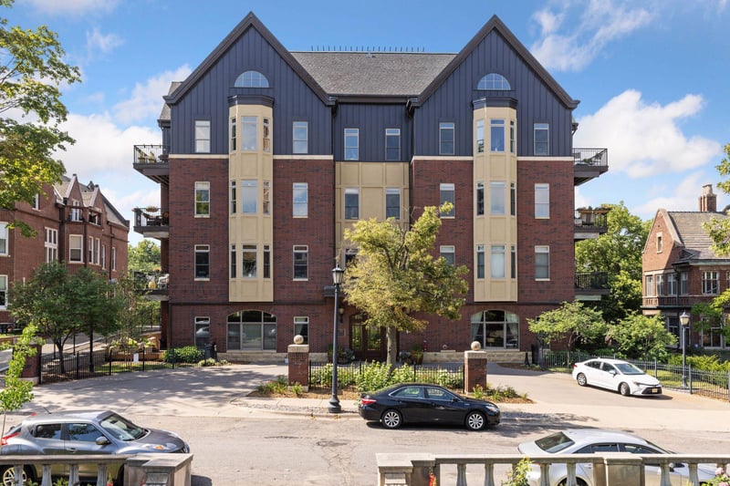 301 Clifton Ave #3D, Minneapolis, MN 55403