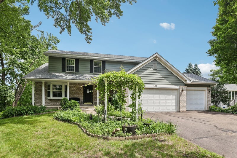 161 7th St S, Bayport, MN 55003