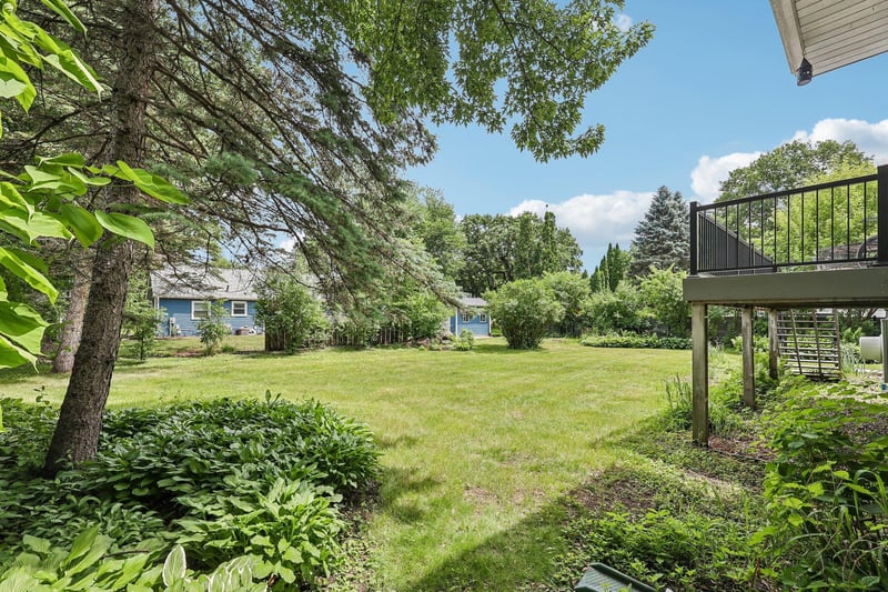 161 7th St S, Bayport, MN 55003