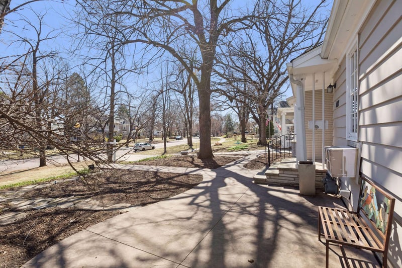 4012 Linden Hills Blvd, Minneapolis, MN 55410